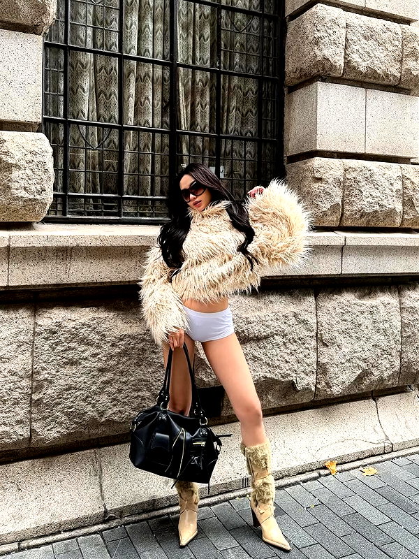 lyhythuedoxinh instagram image archive image