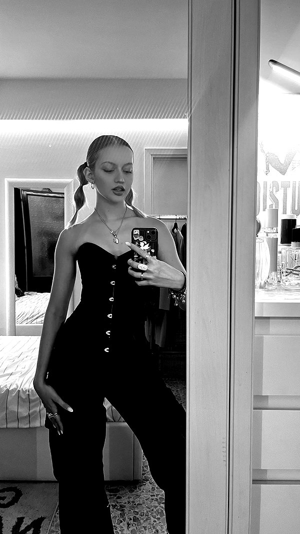 federica.piccinni instagram image archive image