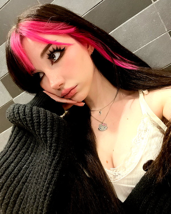 danielle.mercedie instagram image archive image