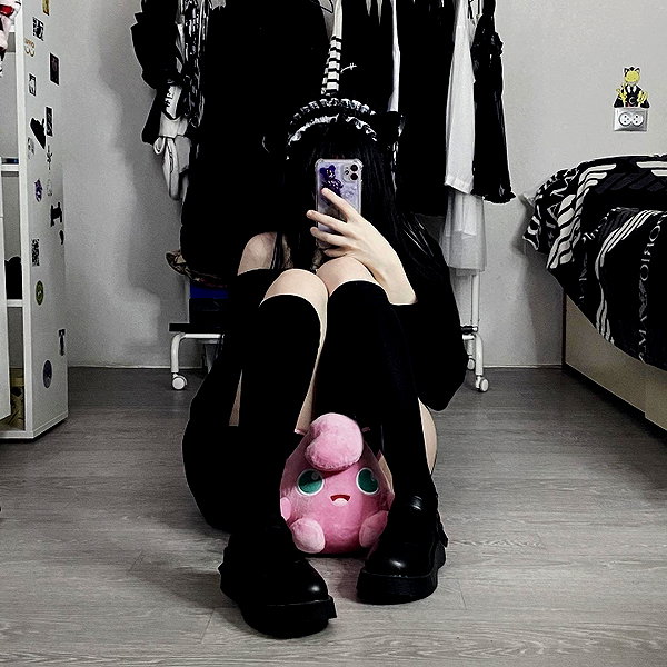 glowmoonshorty instagram image archive image