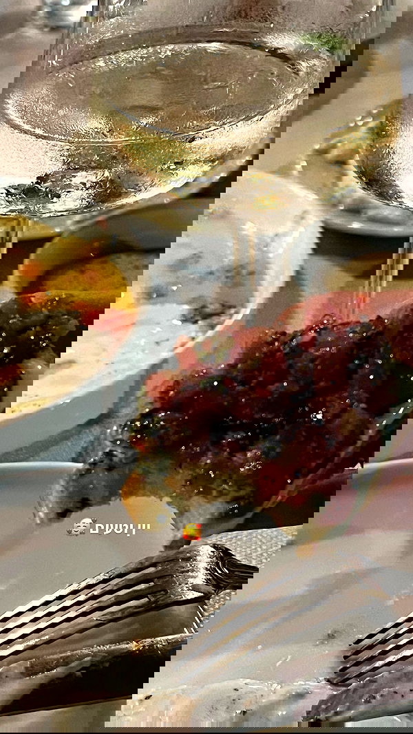 dana_ratushany image ~ Altpins