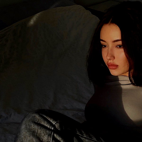 veroni22ka instagram image archive image