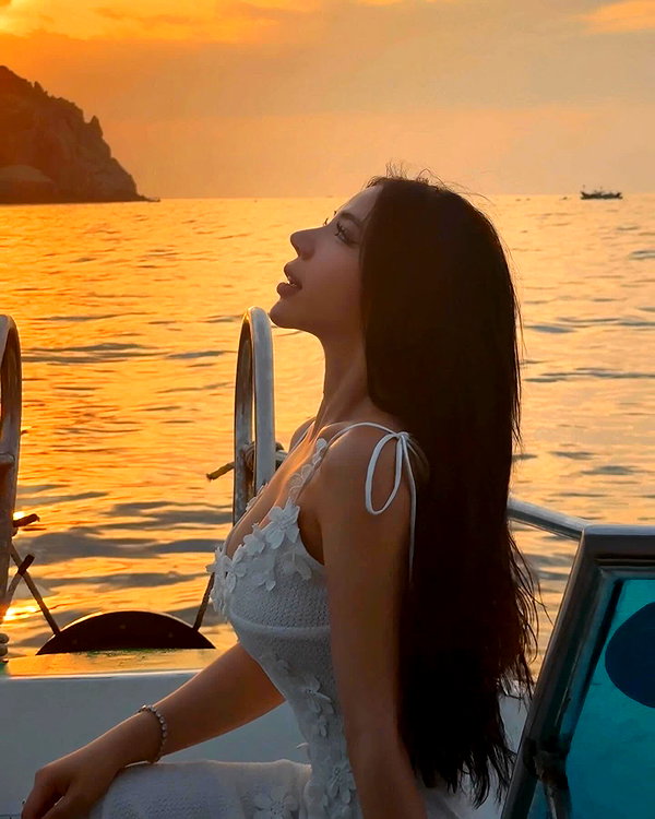 lyhythuedoxinh instagram image archive image