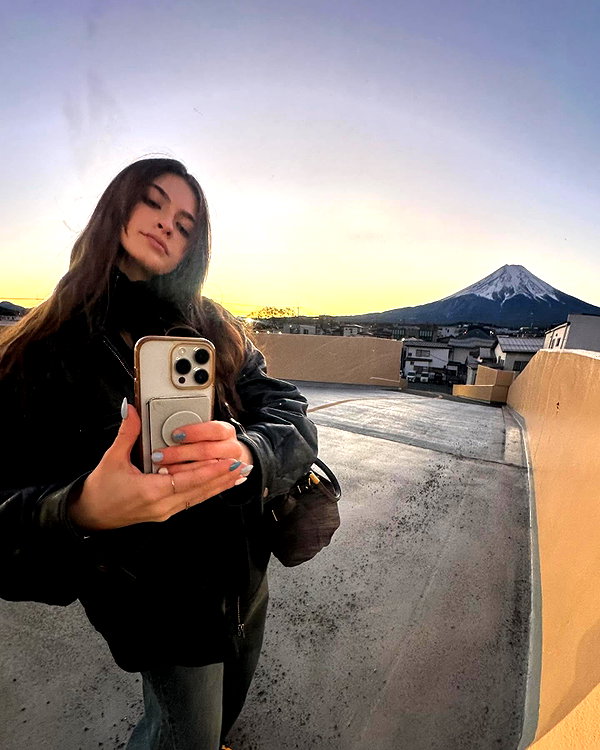 lollinski instagram image archive image