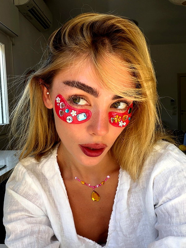 maya.keyy instagram image archive image
