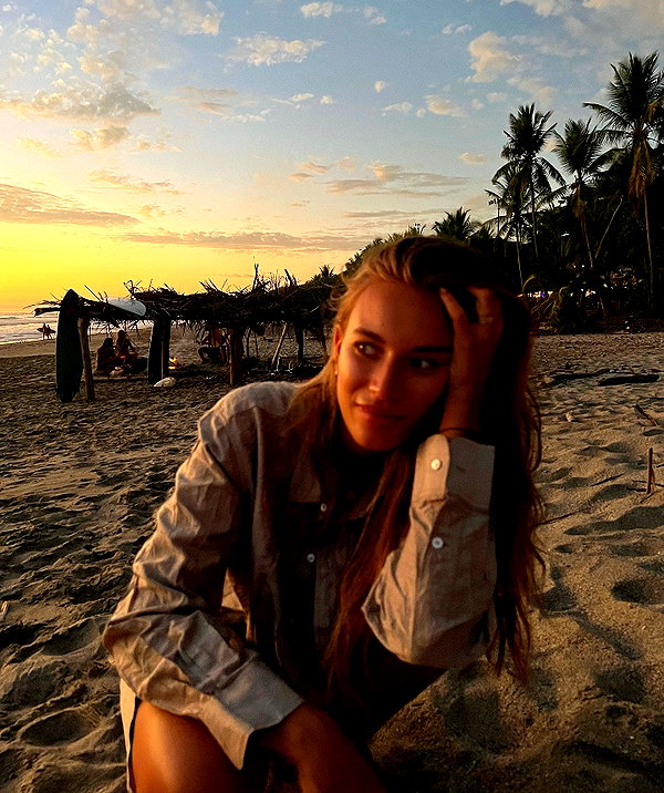 pia__kim instagram image archive image