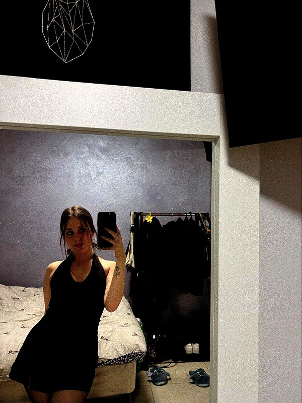 nicole.shpo instagram image archive image