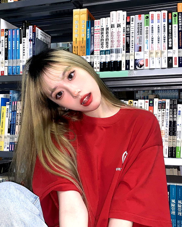 ku._03 instagram image archive image