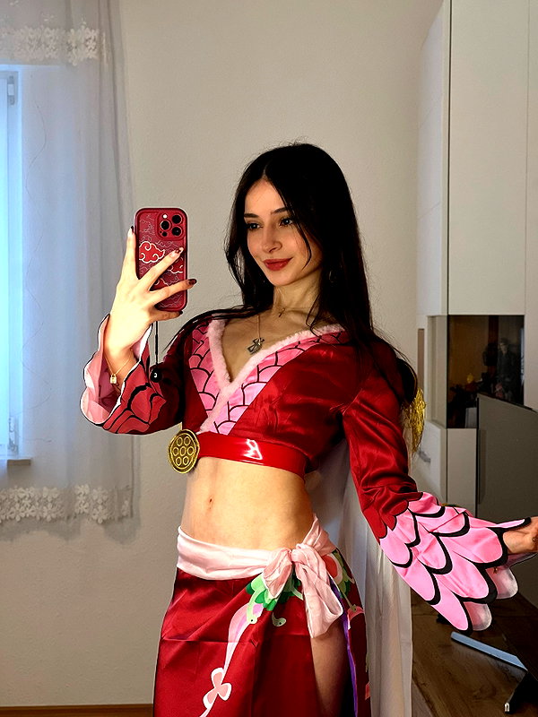 cata.leyah instagram image archive image