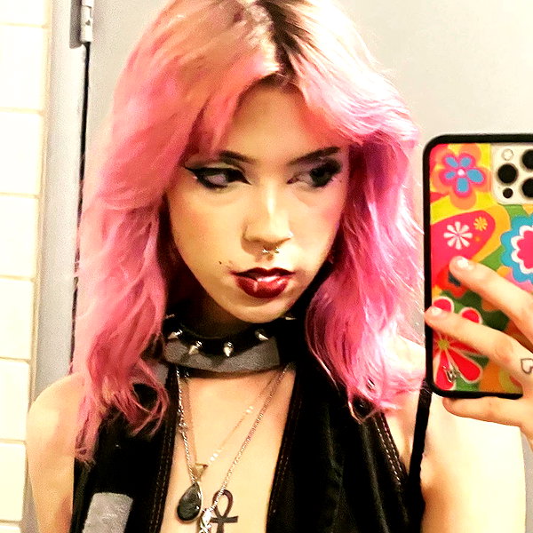 haileylayfield instagram image archive image