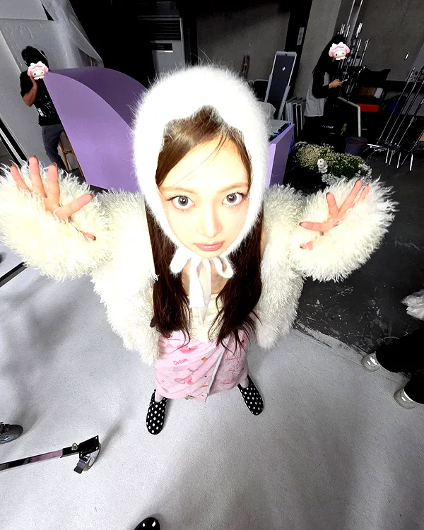 hhh.e_c.v instagram image archive image