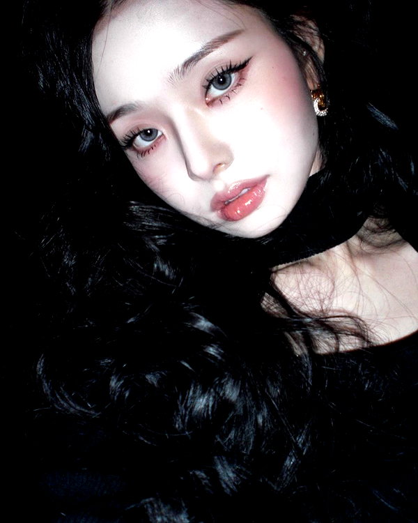 dear.zia instagram image archive image