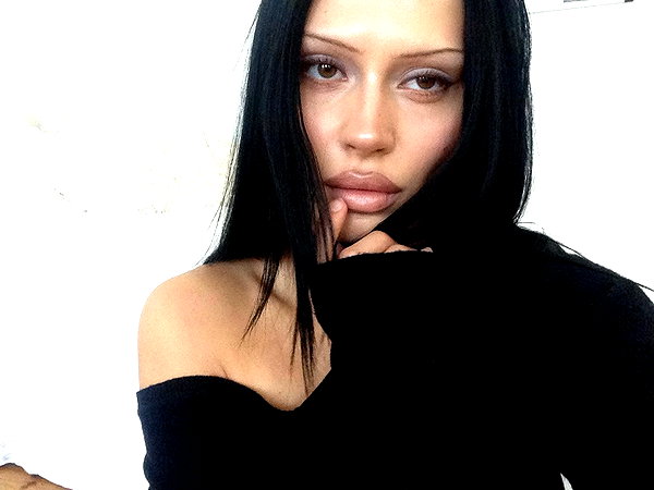 karolinaawasik instagram image archive image