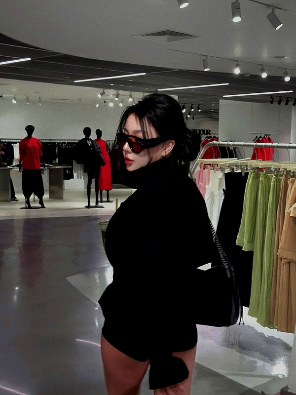 lyhythuedoxinh instagram image archive image