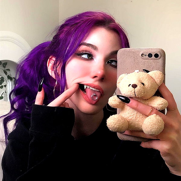 danielle.mercedie instagram image archive image