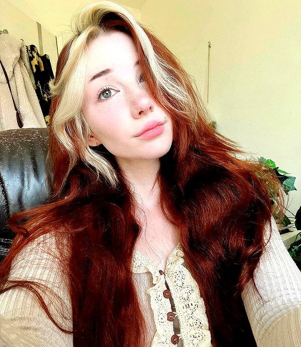 danielle.mercedie instagram image archive image