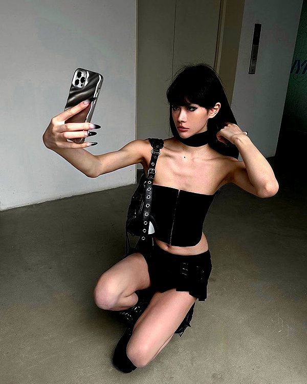 fair_mua instagram image archive image