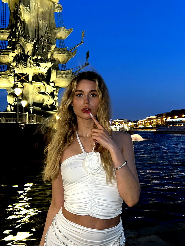 ariseviss instagram image archive image