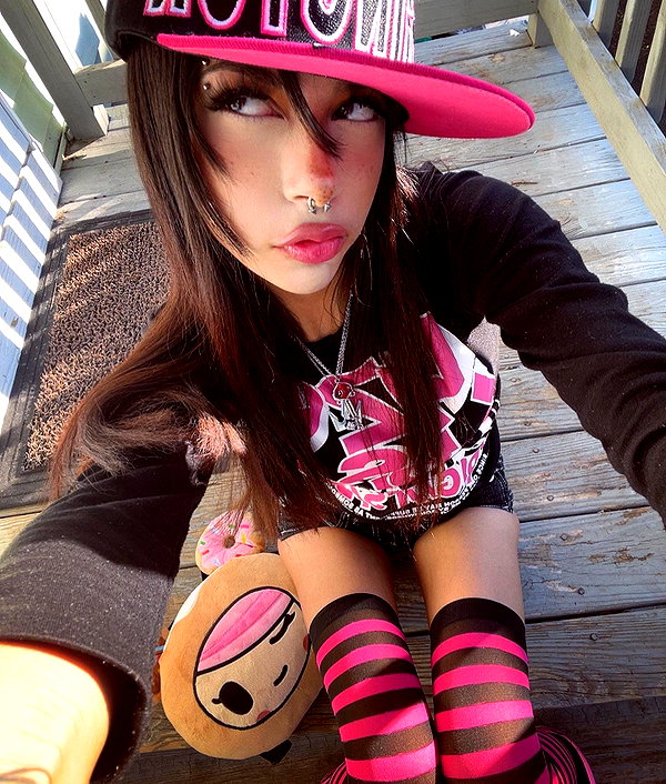 twodollie instagram image archive image