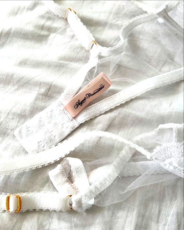 leni.bahr instagram image archive image