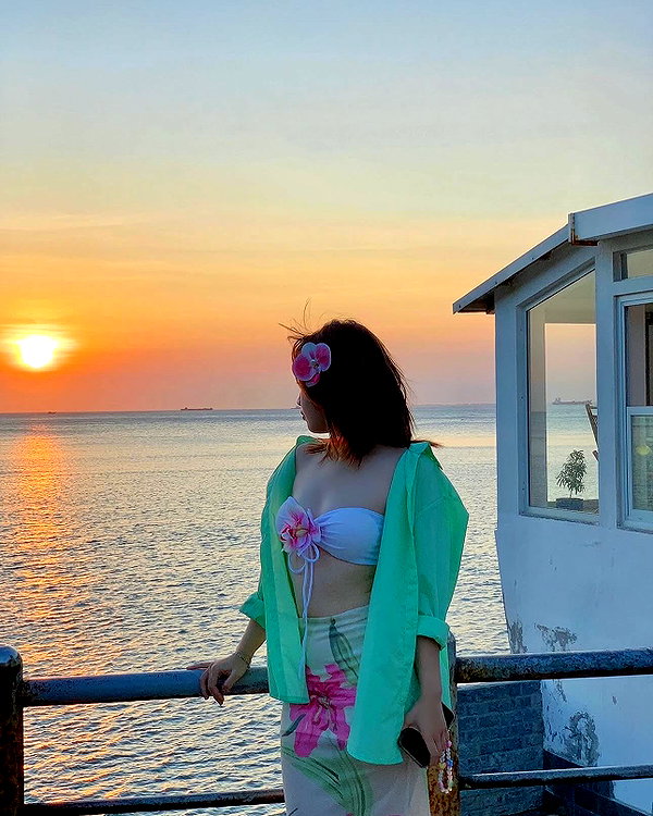 lyhythuedoxinh instagram image archive image
