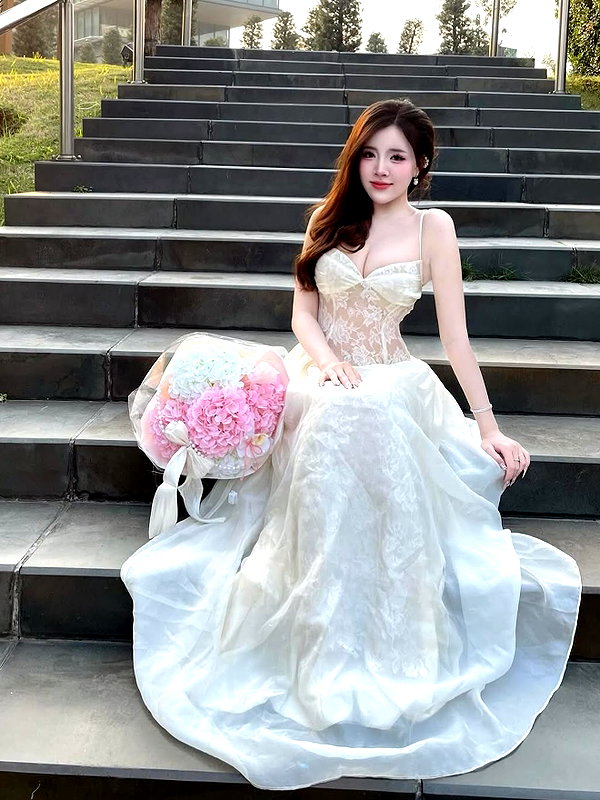 lyhythuedoxinh instagram image archive image