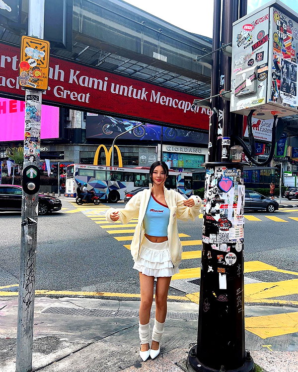 ll.lu1s instagram image archive image
