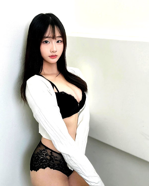 lai_931201 instagram image archive image
