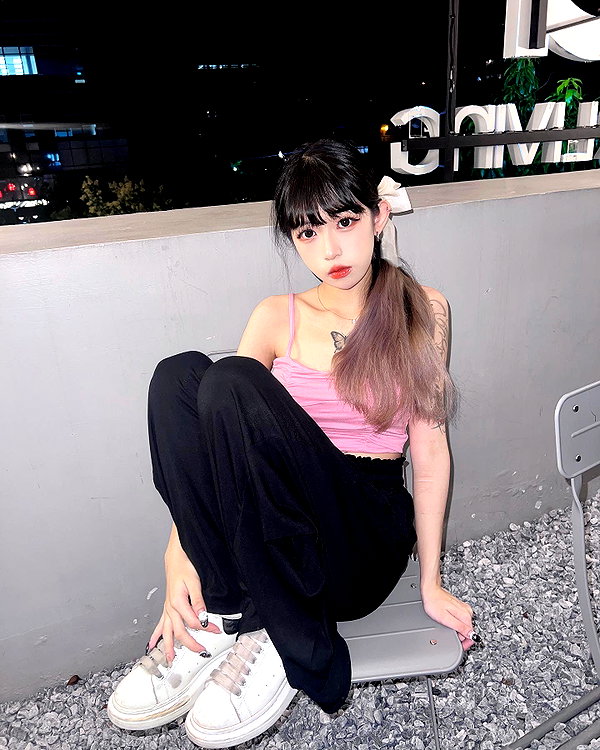 nixqq.425_ instagram image archive image