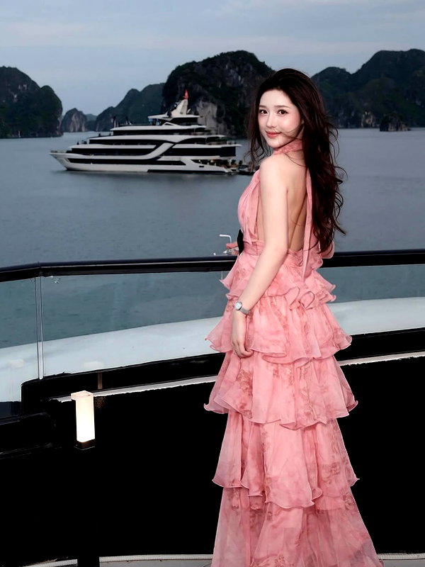 lyhythuedoxinh instagram image archive image
