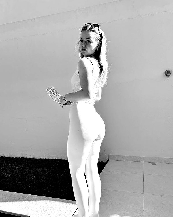 britneyellis50 instagram image archive image