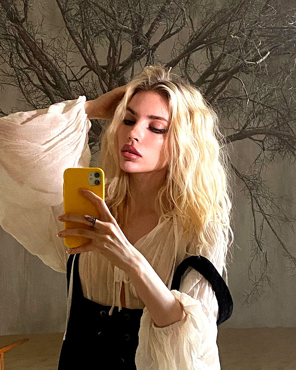 anya4everr instagram image archive image