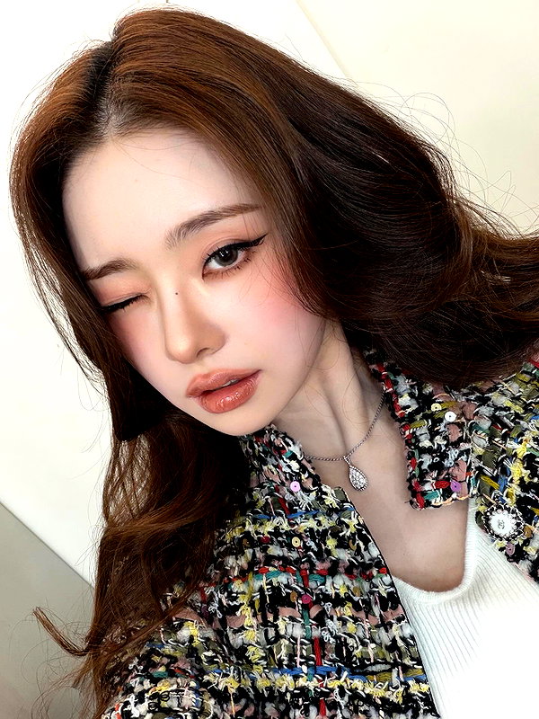 dear.zia instagram image archive image