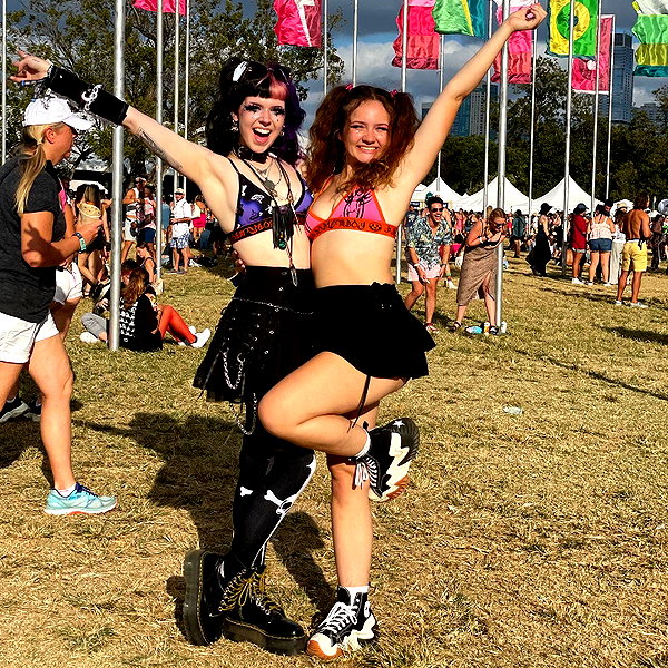 yeahimcaroline instagram image archive image