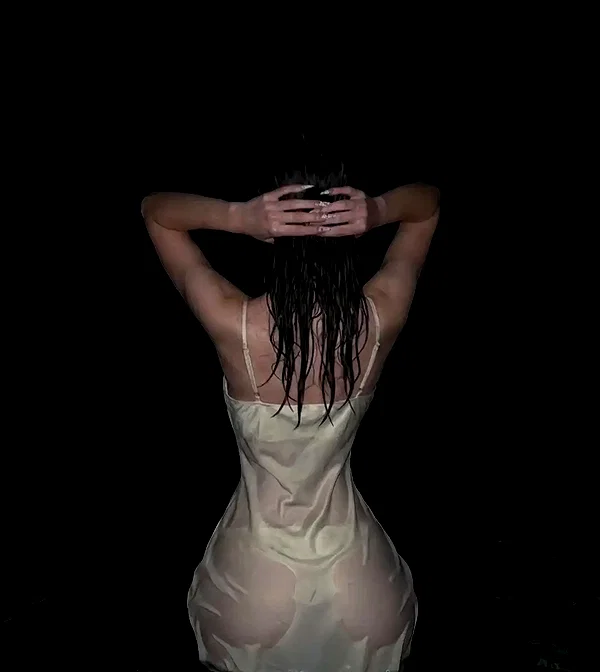chica.niebla instagram image archive image