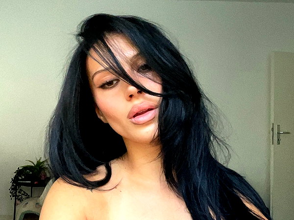 karolinaawasik instagram image archive image