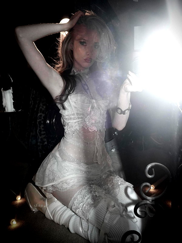 krystallea.cs instagram image archive image