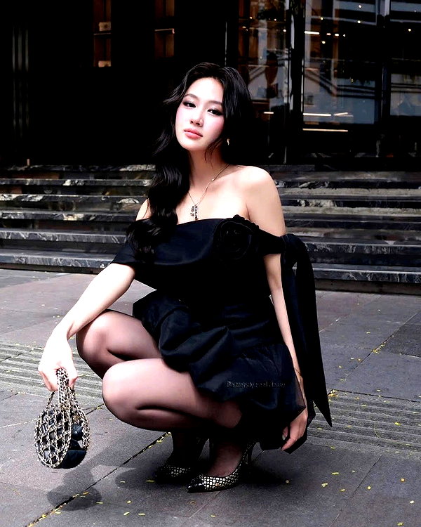 lyhythuedoxinh instagram image archive image