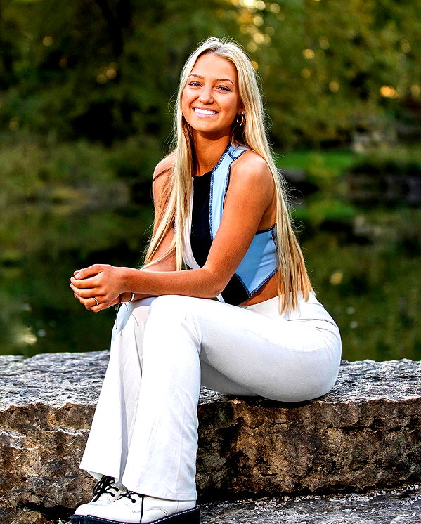 iamsydneythomas archive image