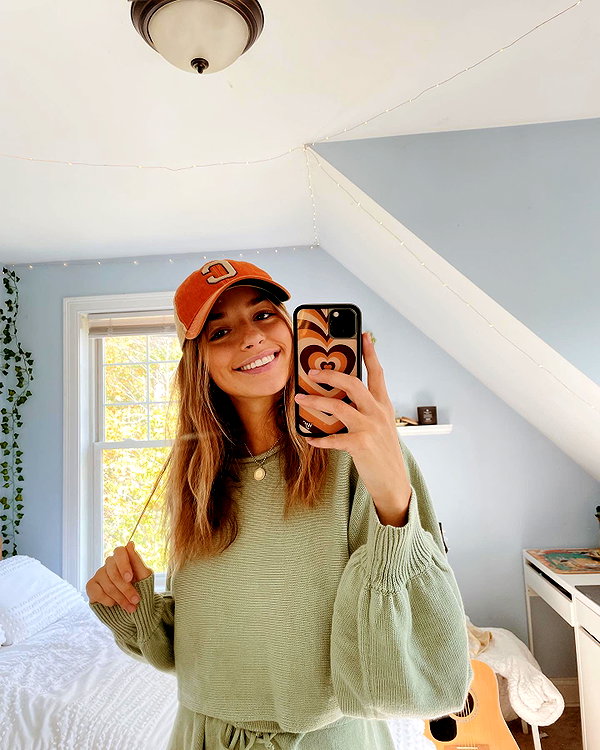 sadieemckennaa instagram image archive image