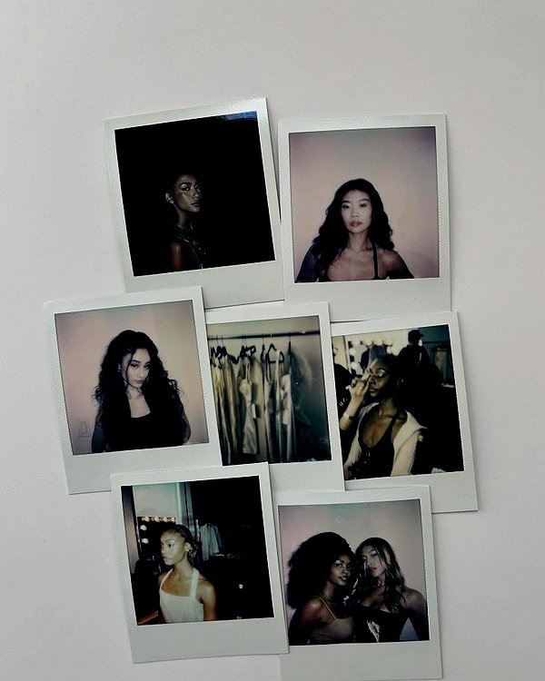 arianagrande instagram image archive image