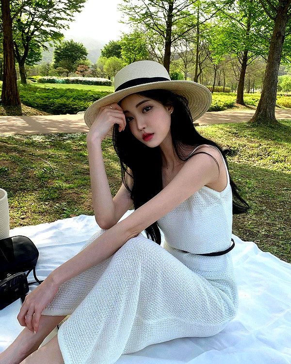 daxbin instagram image archive image