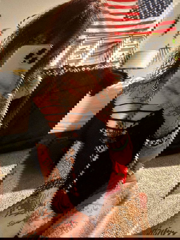 zommmbri zommmbri archive image