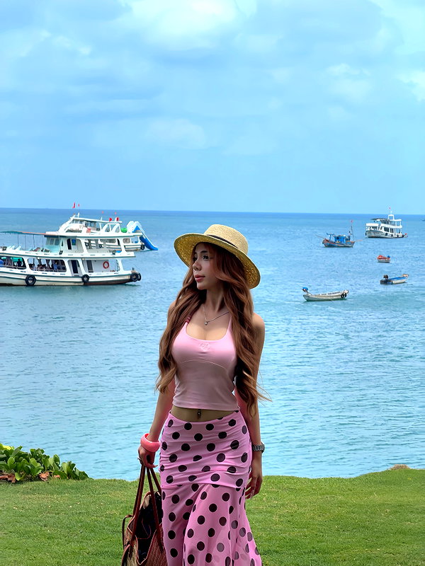 lyhythuedoxinh instagram image archive image