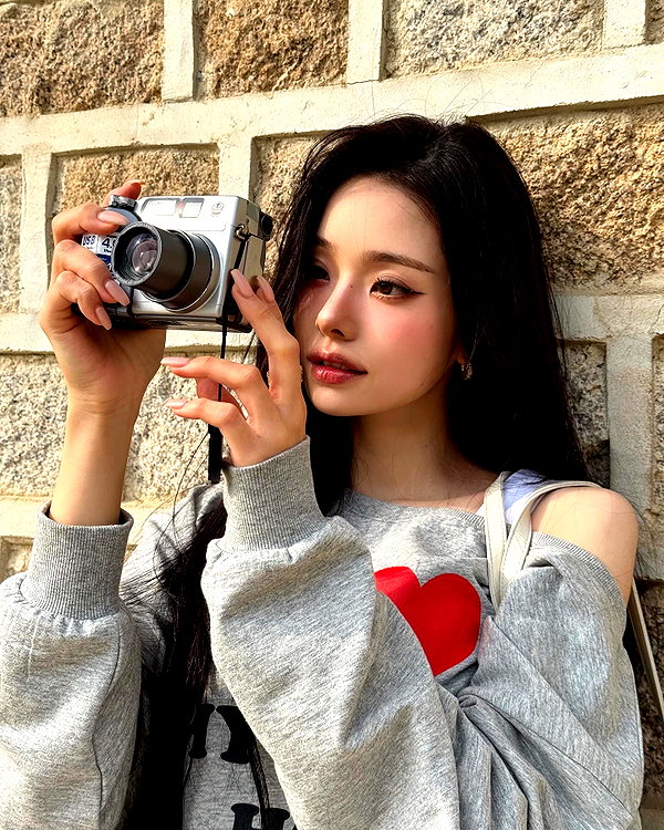dear.zia instagram image archive image