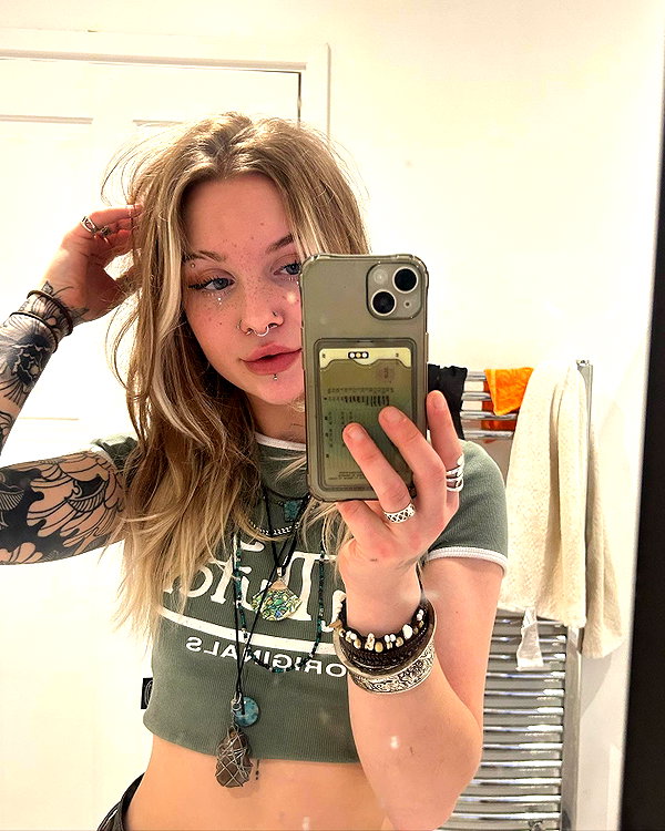charley.chambers instagram image archive image