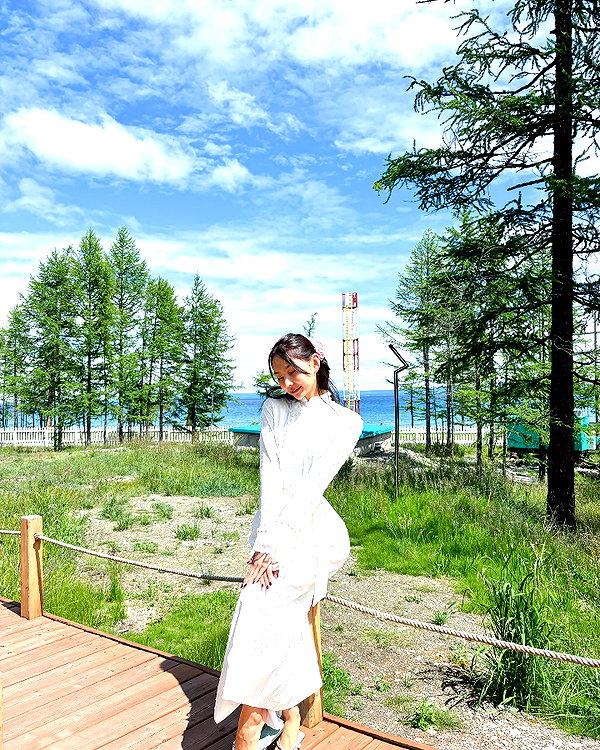indra0102_ instagram image archive image
