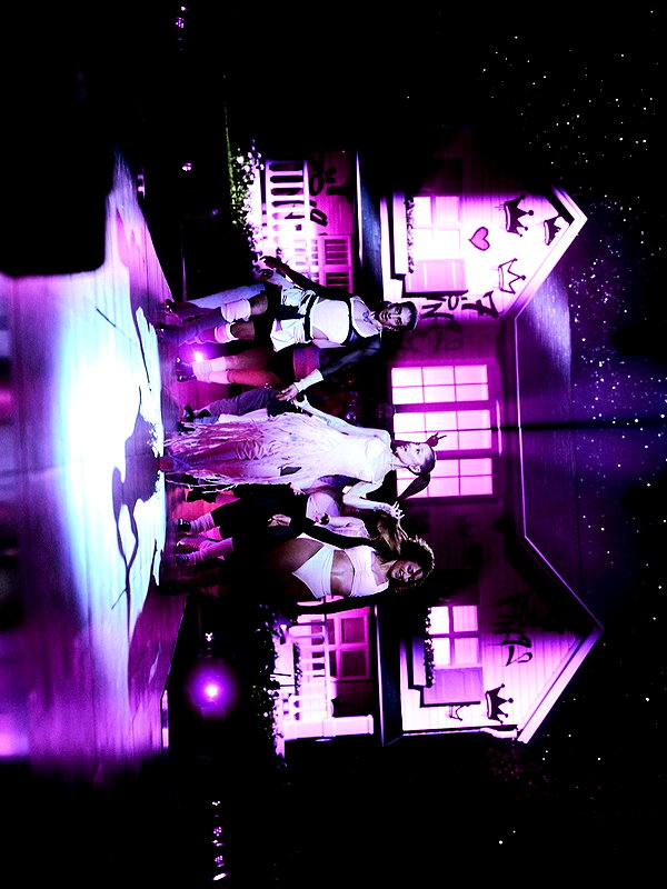 arianagrande instagram image archive image