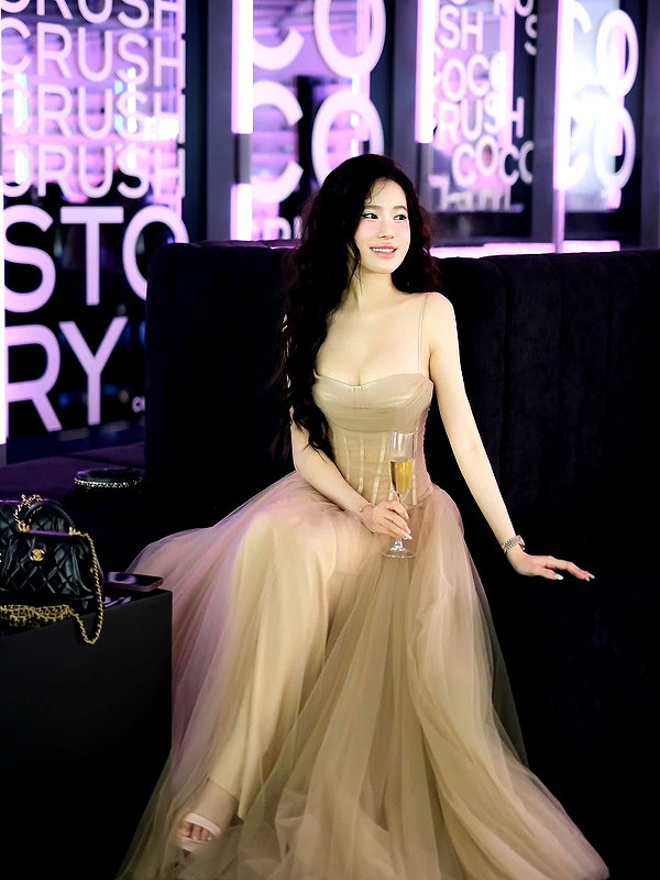 lyhythuedoxinh instagram image archive image