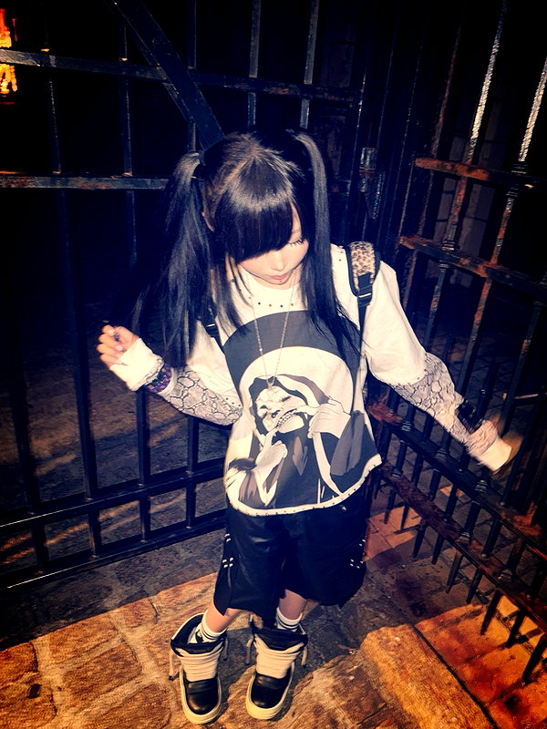 9unxx7 instagram image archive image